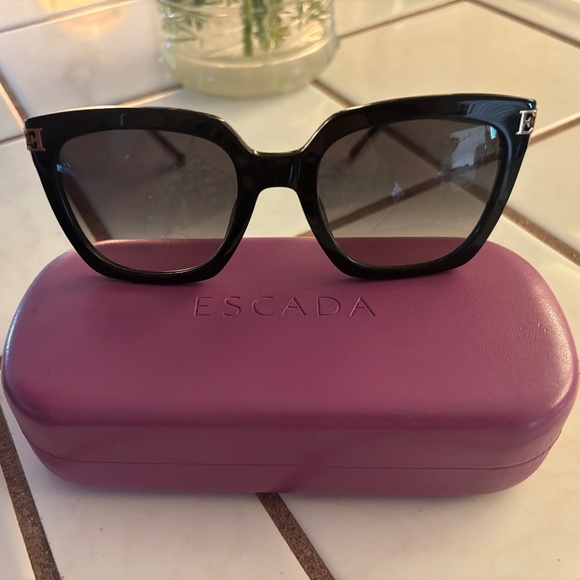 New Escada sunglasses main image 4